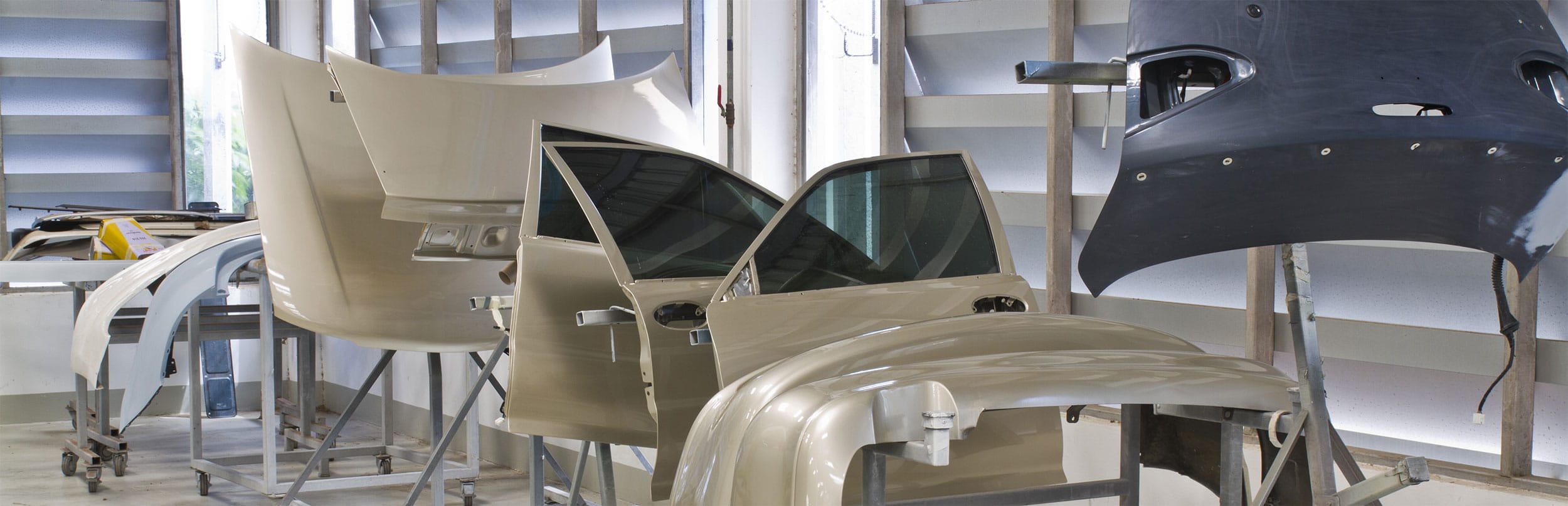 Peinture complète voiture Carrosserie Lausanne en Suisse romande